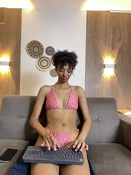 Snapshot of Kiara_Kamau_XXX chatting on July 2026 01:07:02 PM Kiara Kamau XXX online show from July 2026 01:07:02 PM