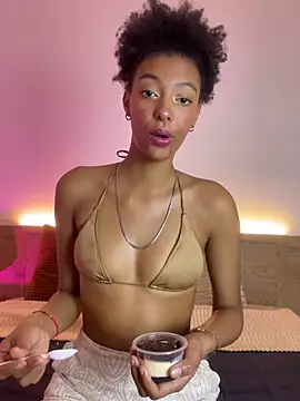 Snapshot of Kiara_Kamau_XXX chatting on July 2026 12:16:02 PM Kiara Kamau XXX online show from July 2026 12:16:02 PM