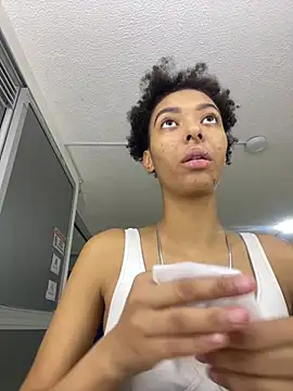 Snapshot of Kiara_Kamau_XXX chatting on July 2026 11:44:02 AM Kiara Kamau XXX online show from July 2026 11:44:02 AM