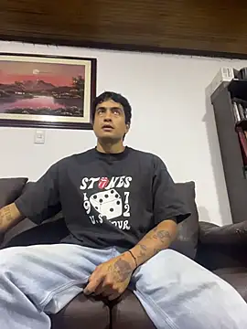 Crisloverrr online show from July 2026 01:34:01 AM