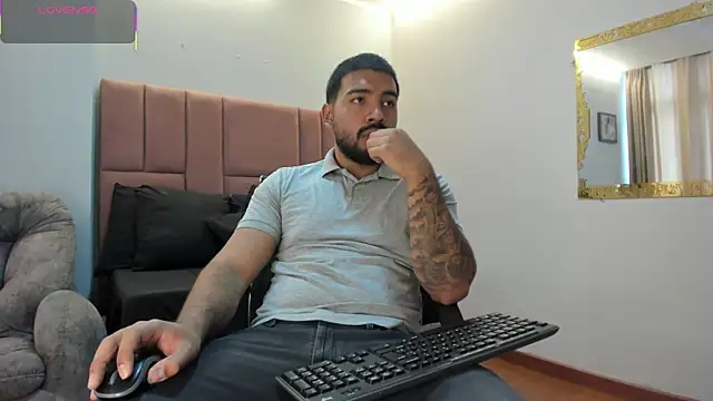 Massimo Moretti online show from July 2026 06:43:02 PM