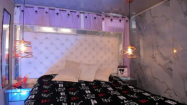 Tifanny-Val online show from June 2026 01:06:01 PM