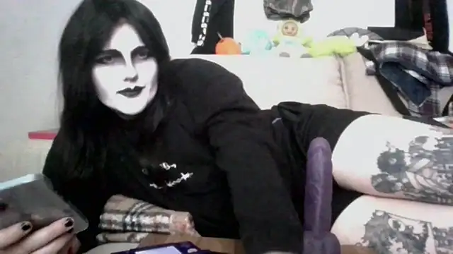sundaygoth online show from June 2026 02:11:02 PM