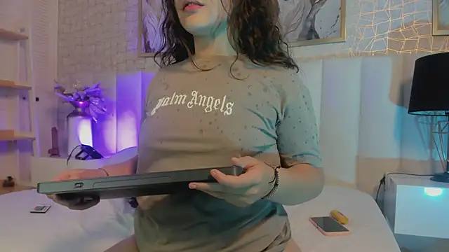 sofia vance online show from July 2026 05:52:02 AM