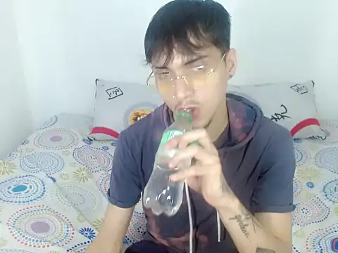 flaco23 latino online show from June 2026 05:30:01 AM