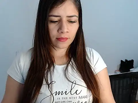 Luna zoe online show from July 2026 09:59:02 PM