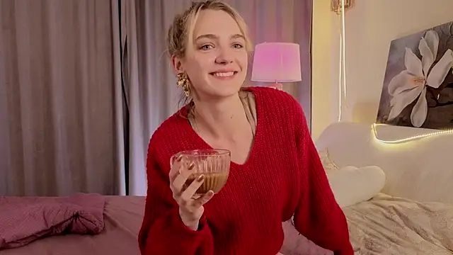 Snapshot of MarielRoloson chatting on June 2026 07:41:02 PM MarielRoloson online show from June 2026 07:41:02 PM