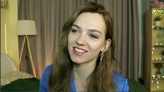 Snapshot of MarielRoloson chatting on July 2026 07:10:01 PM MarielRoloson online show from July 2026 07:10:01 PM