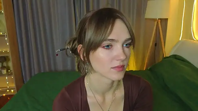 Snapshot of MarielRoloson chatting on July 2026 07:16:02 PM MarielRoloson online show from July 2026 07:16:02 PM