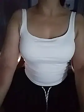 Snapshot of sexy_girll2k chatting on June 2026 11:04:01 PM sexy girll2k online show from June 2026 11:04:01 PM