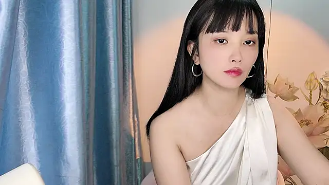 Snapshot of Yesqiko chatting on July 2026 07:05:01 AM Yesqiko online show from July 2026 07:05:01 AM