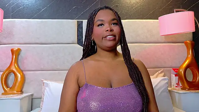 Snapshot of EbonyHenner chatting on June 2026 12:00:02 PM EbonyHenner online show from June 2026 12:00:02 PM