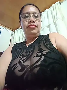 Emilif  online show from June 2026 11:10:01 PM