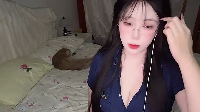 Snapshot of xinxinbabyisme chatting on July 2026 04:24:01 PM xinxinbabyisme online show from July 2026 04:24:01 PM
