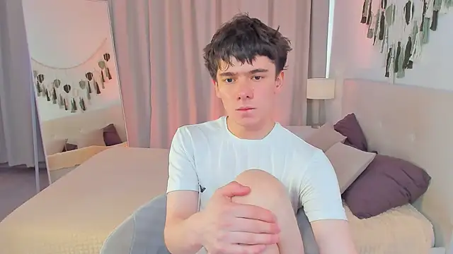 Ethan Crowe online show from August 2026 09:29:01 AM