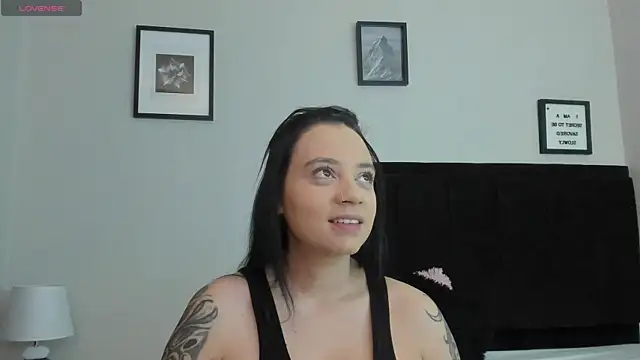 Snapshot of Sara_B chatting on July 2026 05:57:01 PM Sara B online show from July 2026 05:57:01 PM