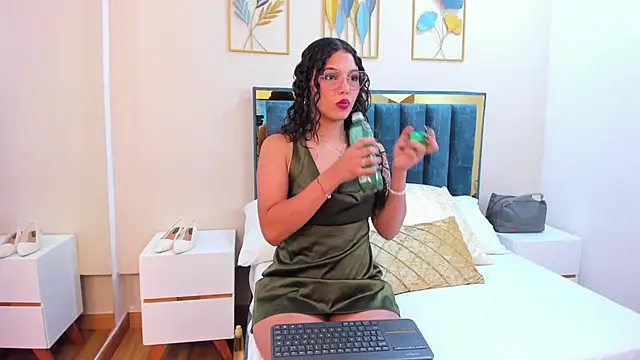 Daliluu online show from June 2026 07:52:01 PM