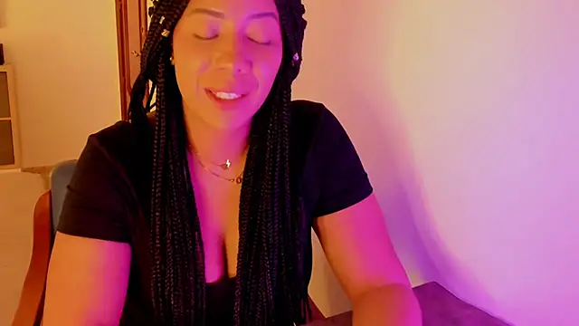 Snapshot of NicolePasqualott chatting on October 2025 07:35:02 PM NicolePasqualott online show from October 2025 07:35:02 PM