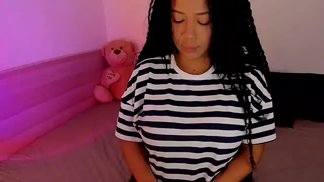 Snapshot of NicolePasqualott chatting on November 2025 07:28:01 PM NicolePasqualott online show from November 2025 07:28:01 PM