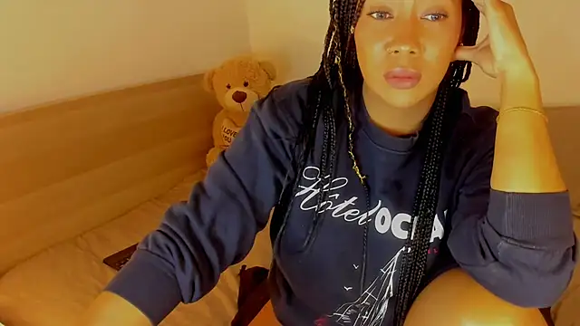 Snapshot of NicolePasqualott chatting on October 2025 10:52:02 PM NicolePasqualott online show from October 2025 10:52:02 PM