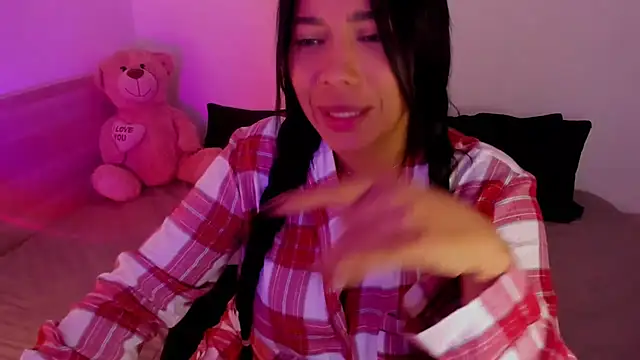 Snapshot of NicolePasqualott chatting on December 2025 05:36:01 PM NicolePasqualott online show from December 2025 05:36:01 PM