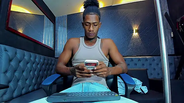 Snapshot of yulian23_ chatting on July 2026 03:48:01 AM yulian23 online show from July 2026 03:48:01 AM