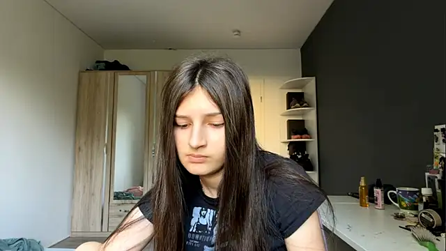 SpanishRooter online show from July 2026 07:18:02 AM