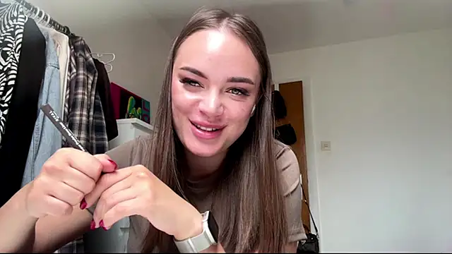 Snapshot of beautifulMira chatting on June 2026 11:11:02 AM beautifulMira online show from June 2026 11:11:02 AM