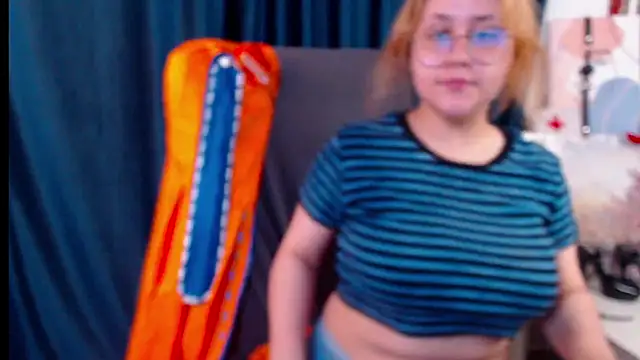 Snapshot of Judith_hypnosiss chatting on June 2026 06:07:01 PM Judith hypnosiss online show from June 2026 06:07:01 PM