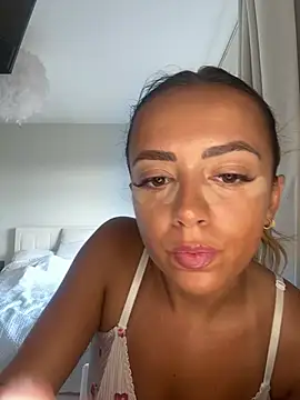 Harrietbronzex online show from July 2026 04:06:02 PM