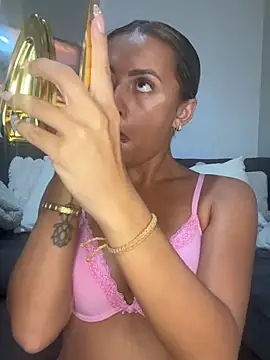 Harrietbronzex online show from July 2026 01:30:02 PM