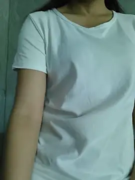 Snapshot of camri-zz chatting on June 2026 04:34:02 AM camri-zz online show from June 2026 04:34:02 AM