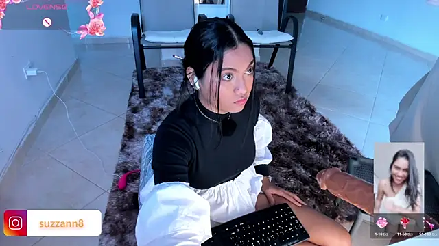 SUZZAN-R online show from June 2026 10:36:01 PM