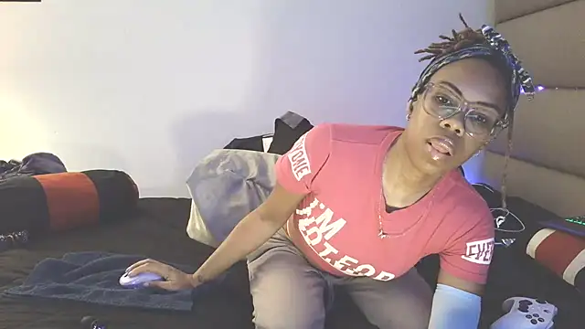 Opal Rainbow online show from April 2026 11:33:01 PM