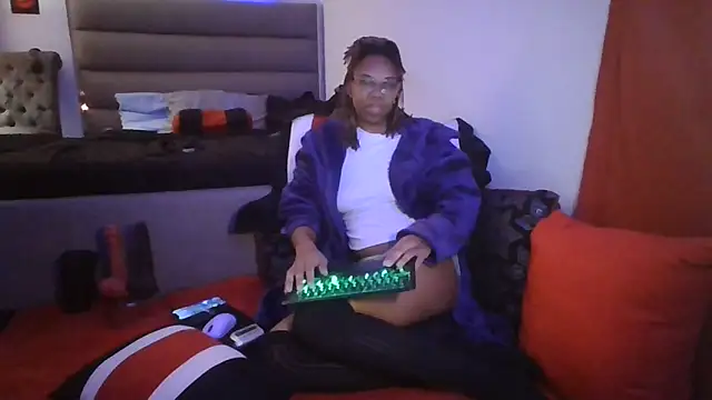 Opal Rainbow online show from March 2026 01:29:02 AM