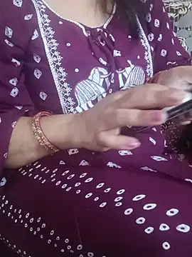 Snapshot of Komal_baaby chatting on July 2026 05:01:02 PM Komal baaby online show from July 2026 05:01:02 PM