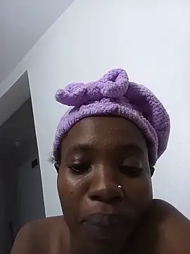 littlefrankie online show from June 2026 10:41:02 PM