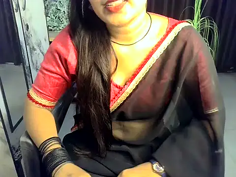 Desi Villeger Sexy online show from June 2026 04:57:02 PM