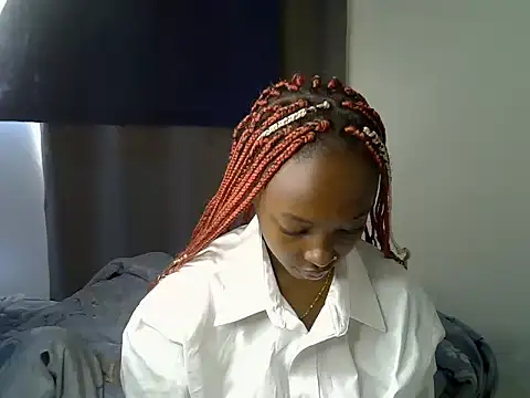 Petiteliz online show from June 2026 08:03:01 AM