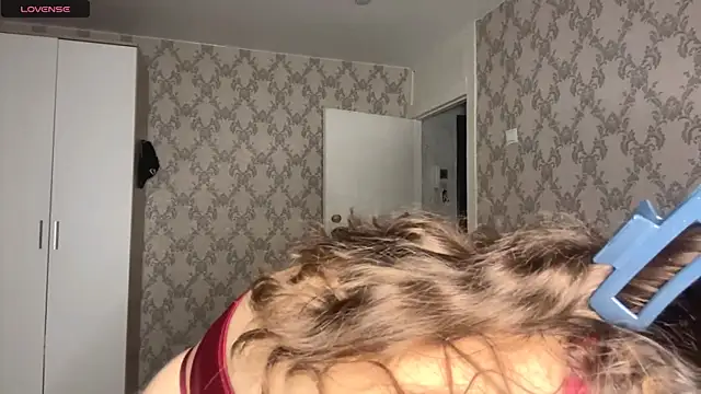 SweetEmber  online show from June 2026 04:01:01 AM