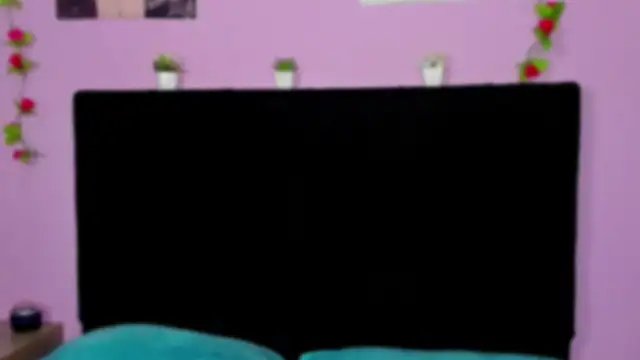 Makii XOXO online show from June 2026 11:44:01 PM