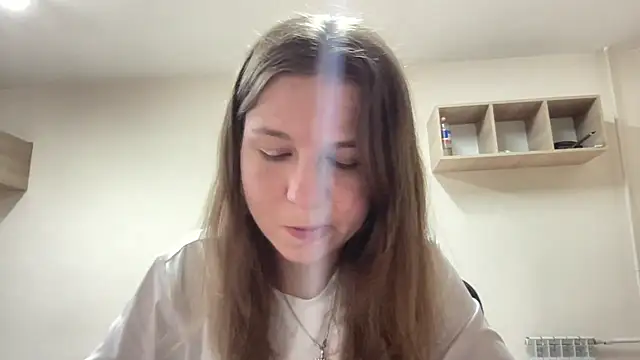 HwaTrippel online show from June 2026 06:03:01 PM