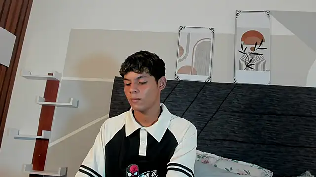 nico vega online show from June 2026 07:14:02 PM