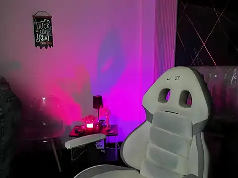 Snapshot of im_bunny_1 chatting on June 2026 01:44:02 PM im bunny 1 online show from June 2026 01:44:02 PM