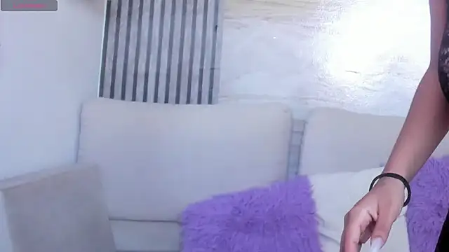 Snapshot of Tyra_pettite chatting on June 2026 08:03:02 PM Tyra pettite online show from June 2026 08:03:02 PM