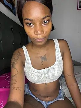 Snapshot of ShakiraThompss18 chatting on July 2026 04:22:02 AM ShakiraThompss18 online show from July 2026 04:22:02 AM