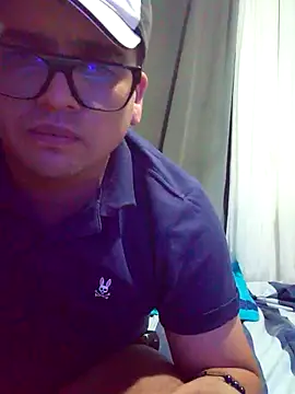 Alesandro0995 online show from June 2026 09:20:01 AM