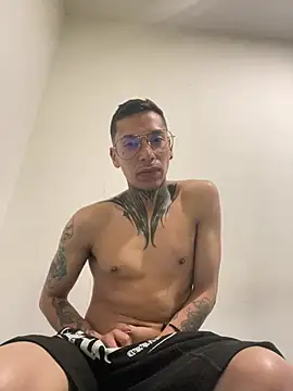 alejoggg1 online show from June 2026 09:09:02 AM