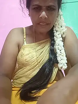 Snapshot of Tamilsexy35 chatting on June 2026 05:18:02 PM Tamilsexy35 online show from June 2026 05:18:02 PM