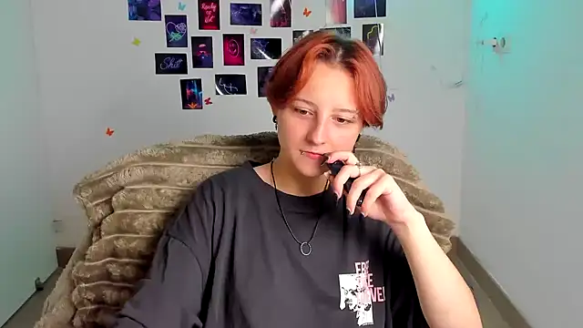 Dilara Kiss  online show from July 2026 11:21:01 AM